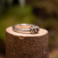 Load image into Gallery viewer, Silver ring Knotra 925s Silver
