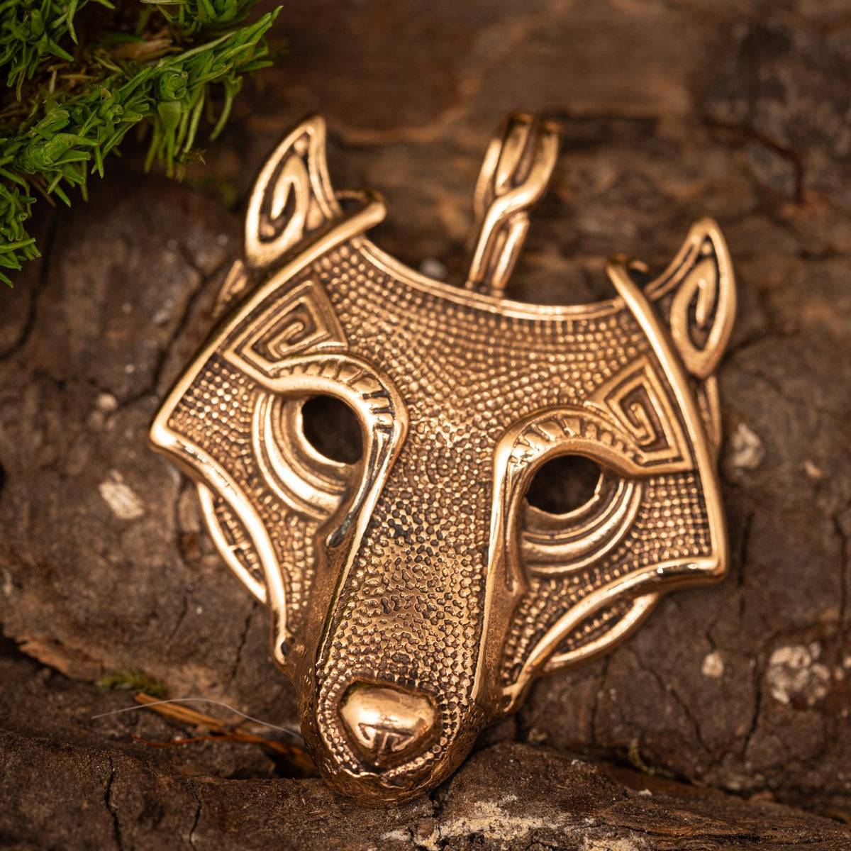 bronze wolf head pendant – image 1