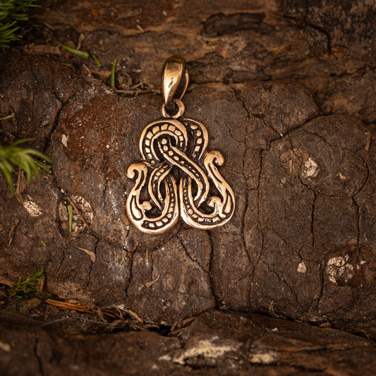 Octopus Knot Pendant Bronze – image 1