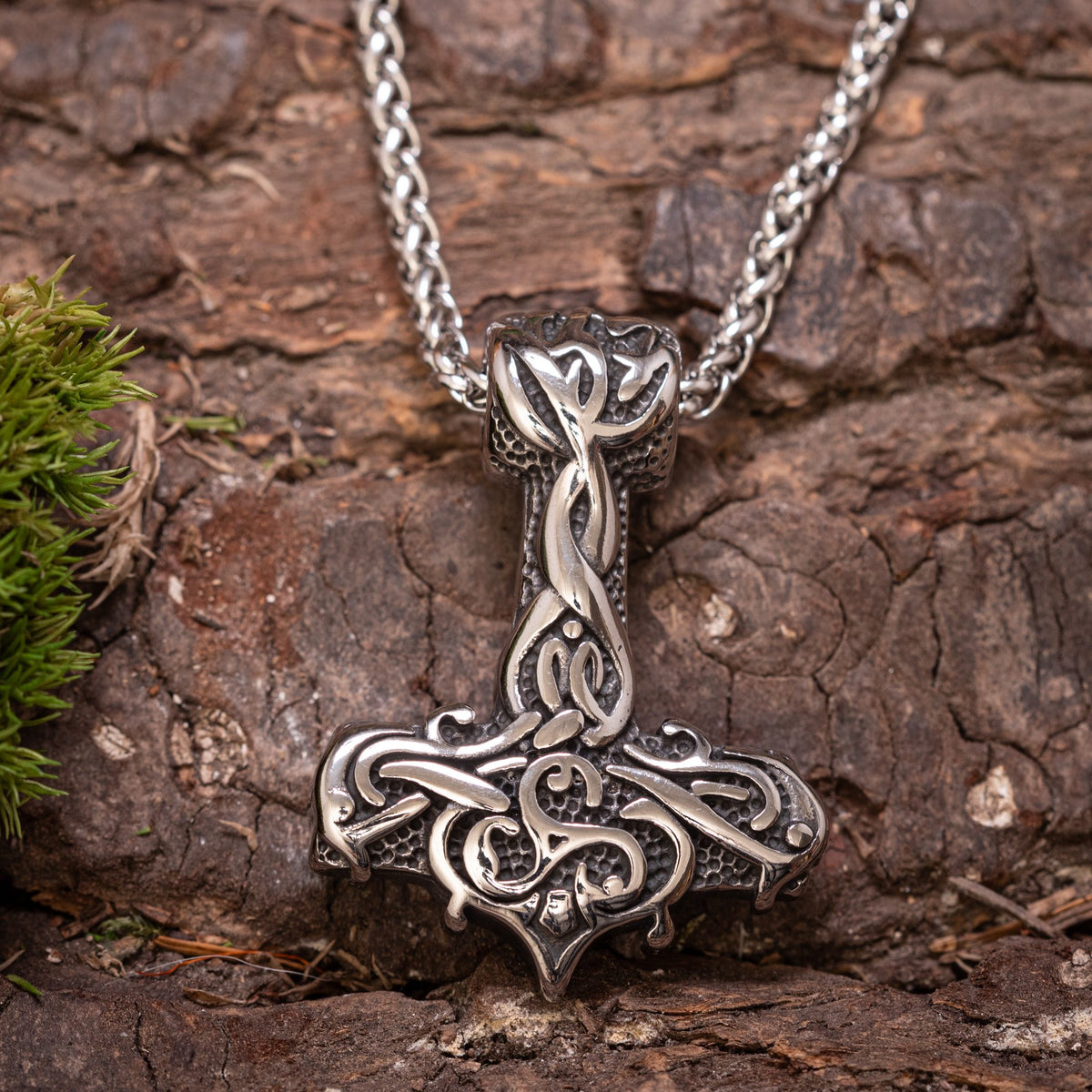 Thor's Hammer Knot Pendant in Steel with Chain – Image 1