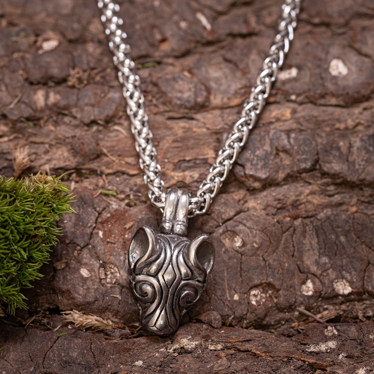 Wolf Head Ornament Pendant Steel With Chain – image 1