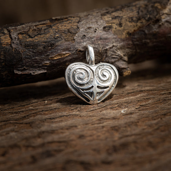 Heart Amulet Pendant 925s Sterling Silver