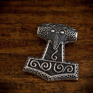 Super flot, tung og massiv thors hammer! - Dette er et af vores mest detaljeret vikinge smykker! - og er bestemt et af vores yndlings!